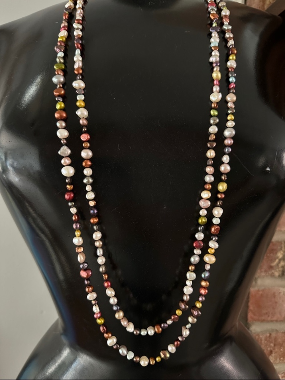 Genuine pearl EUC multi-colored long strand. Freshwater pearls & shortener ring - Picture 3 of 5